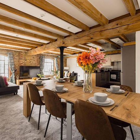 Wild Roses Serviced Apartments - Excel Warehouse 2 Лондон Экстерьер фото