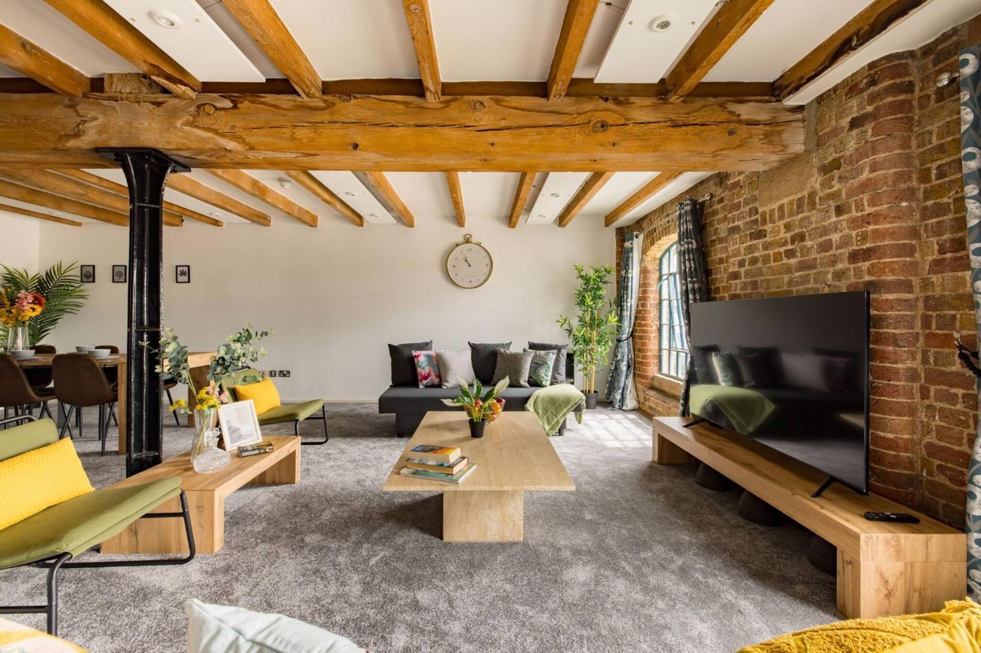 Wild Roses Serviced Apartments - Excel Warehouse 2 Лондон Экстерьер фото