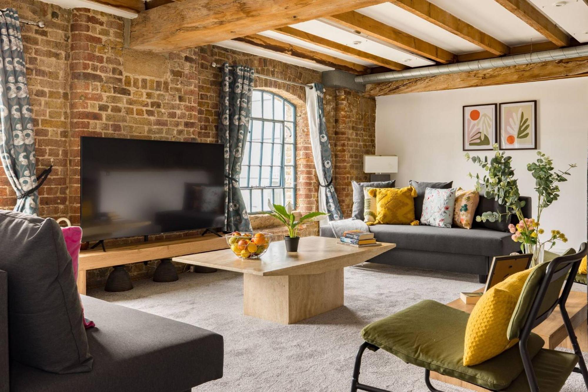 Wild Roses Serviced Apartments - Excel Warehouse 2 Лондон Экстерьер фото