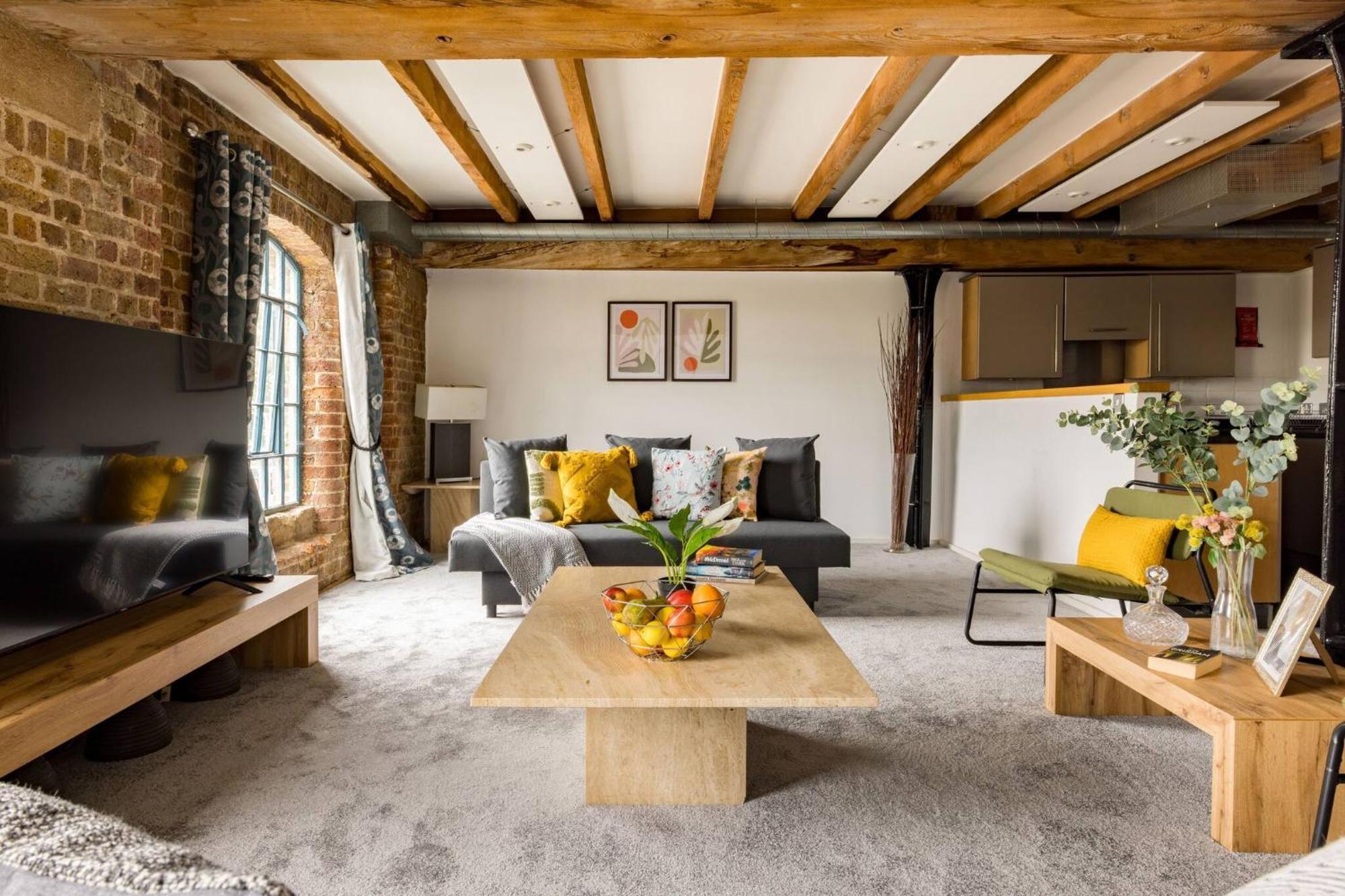 Wild Roses Serviced Apartments - Excel Warehouse 2 Лондон Экстерьер фото